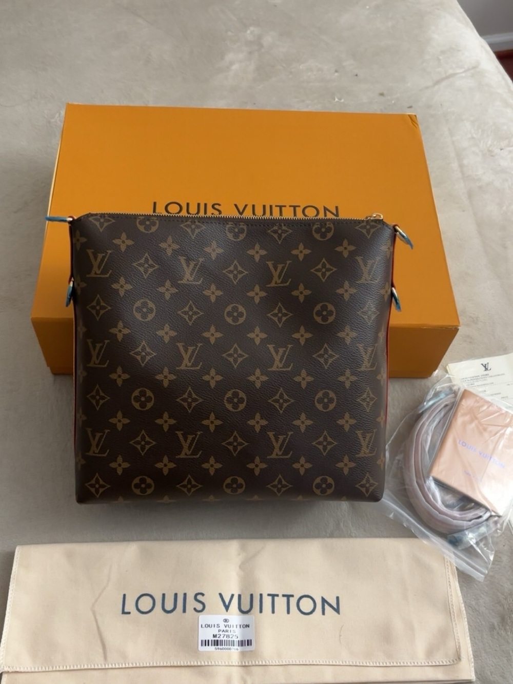 Louis Vuitton Monogram Canvas Shoulder Bag in Brown
